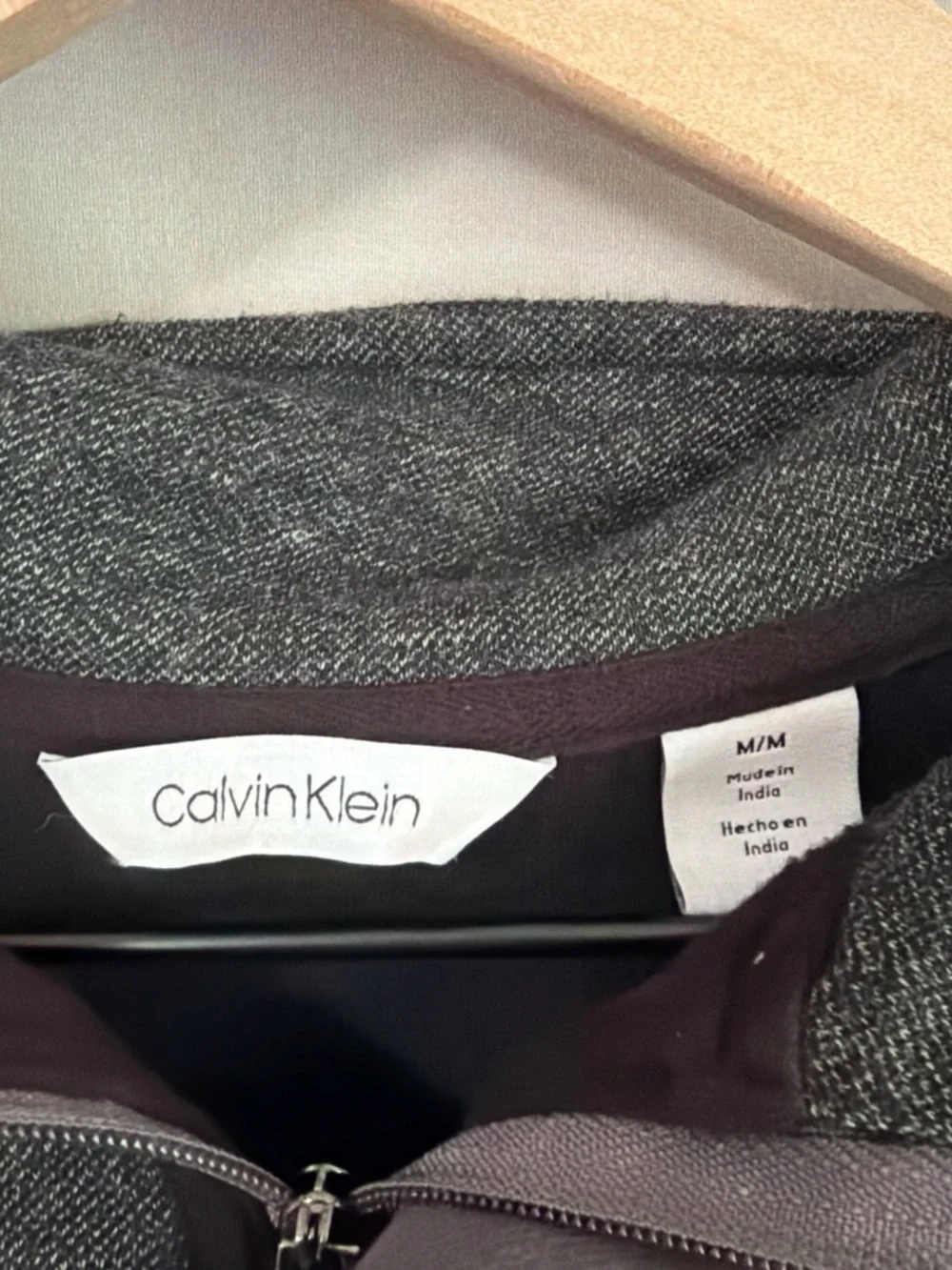 Calvin Klein Men's Charcoal Quarter-Zip Pullover